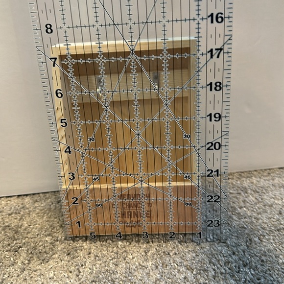 Daiso Wooden Design Key Box - Picture 3 of 4